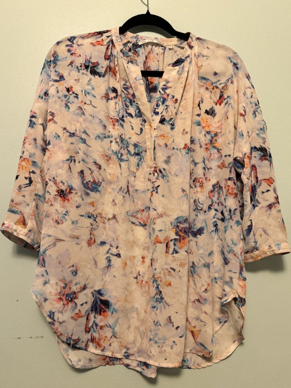 Violet + Claire Watercolor Floral Blouse – Size Small - JK0481